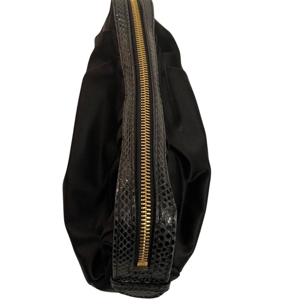 VALENTINO Garavani Black Clutch Bag Zip Closure - Picture 10 of 12